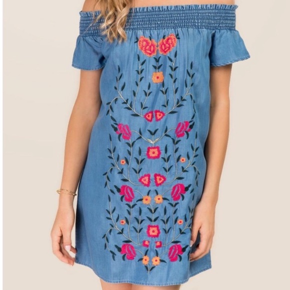 Francesca's Collections Dresses & Skirts - ❌Miami Floral Embroidered
Chambray Dress❌